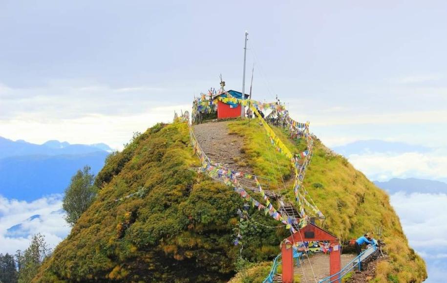 कालिञ्चोक भगवतीको कथा र धार्मिक पर्यटन